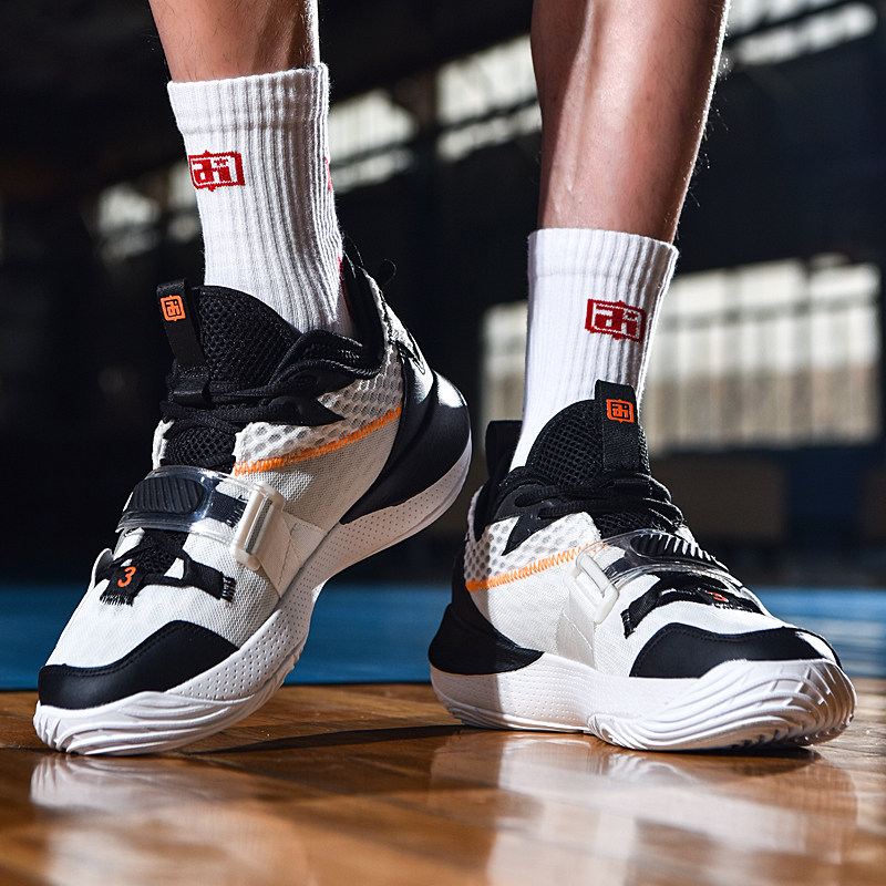 欧洲区世预赛K组大结局：英格兰出线，阿尔巴尼亚参加附加赛（欧洲世预赛K组收官：英格兰晋级正赛，阿尔巴尼亚挺进附加赛）