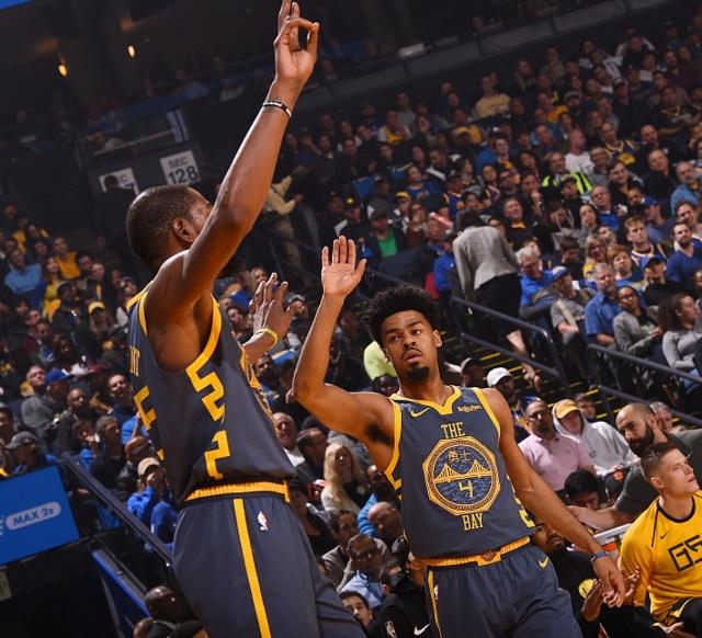 曼联三人非洲杯离队日期确定，无缘战维拉！落选奥纳纳清洗计划曝光（曼联三将非洲杯离队时间敲定，无缘战阿斯顿维拉；奥纳纳遭弃用与清洗计划曝光）