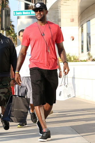 邮报：国际足联考虑强制设定比赛72小时间隔以保障球员健康（邮报：国际足联拟将比赛间隔强制设为72小时，保障球员健康）