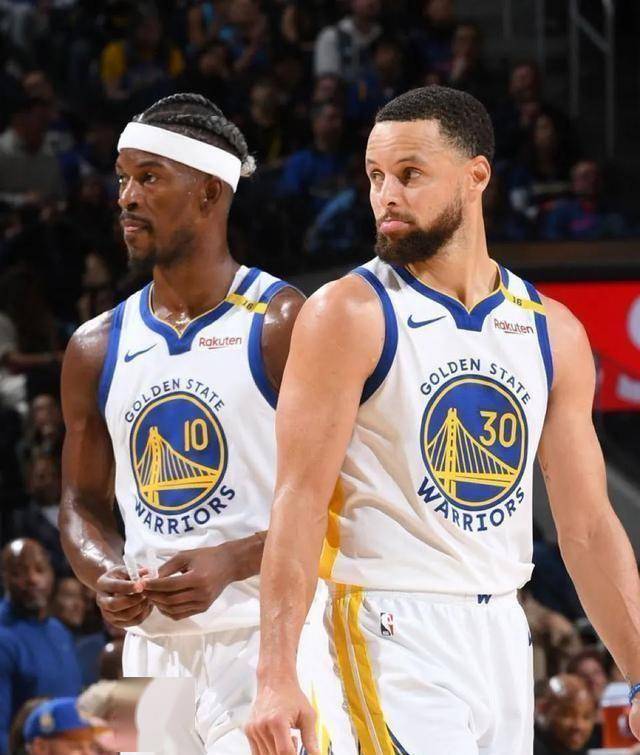 下半场隐身！狄龙24中10得到23分4篮板4助攻（后两节低迷，狄龙24投10中收获23分4篮板4助攻）