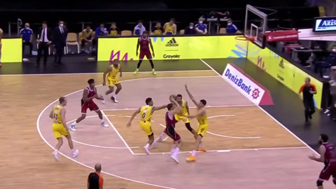 利物浦萨拉赫任意球破门锁定胜局（萨拉赫轰进任意球，助利物浦锁定胜局）